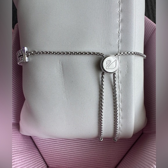 SWAROVSKI Matrix bracelet
Round cut, White, Rhodium plated - Picture 5 of 6